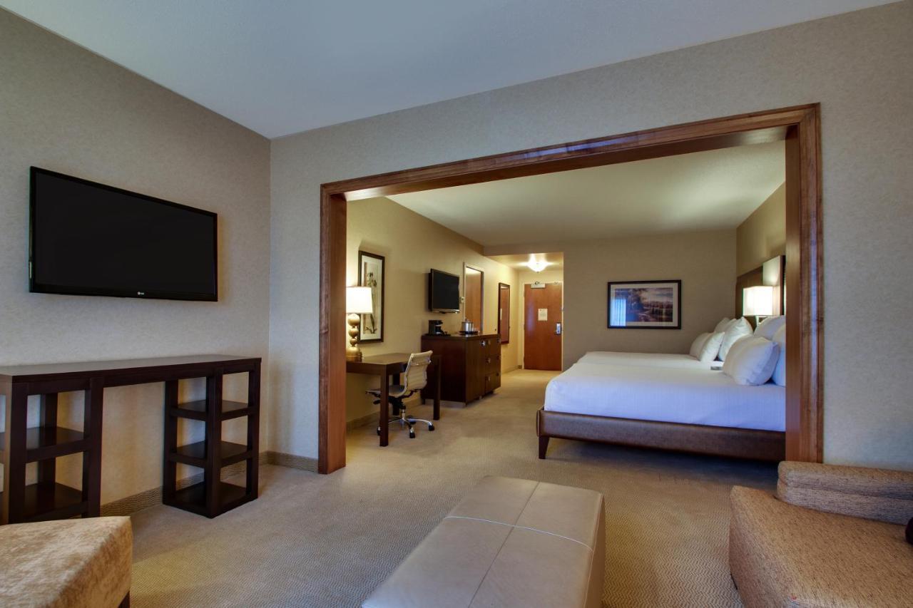 The Inn At Charles Town / Hollywood Casino Buitenkant foto