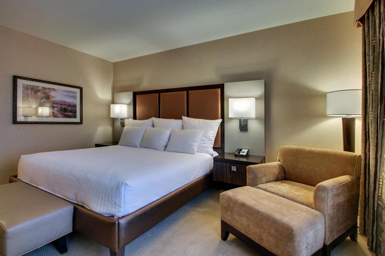 The Inn At Charles Town / Hollywood Casino Buitenkant foto