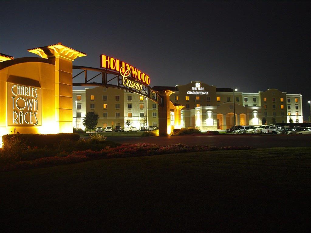 The Inn At Charles Town / Hollywood Casino Buitenkant foto
